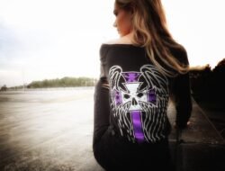 Devil Behind Me Clothing Gaya Berani dan Unik